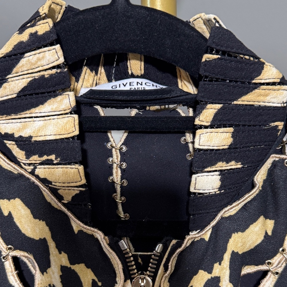 🌠Givenchy Runway! ONE OF A KIND!Reconstructed Black/Gold Leopard Print Zip Vest! - Picture 10 of 10
